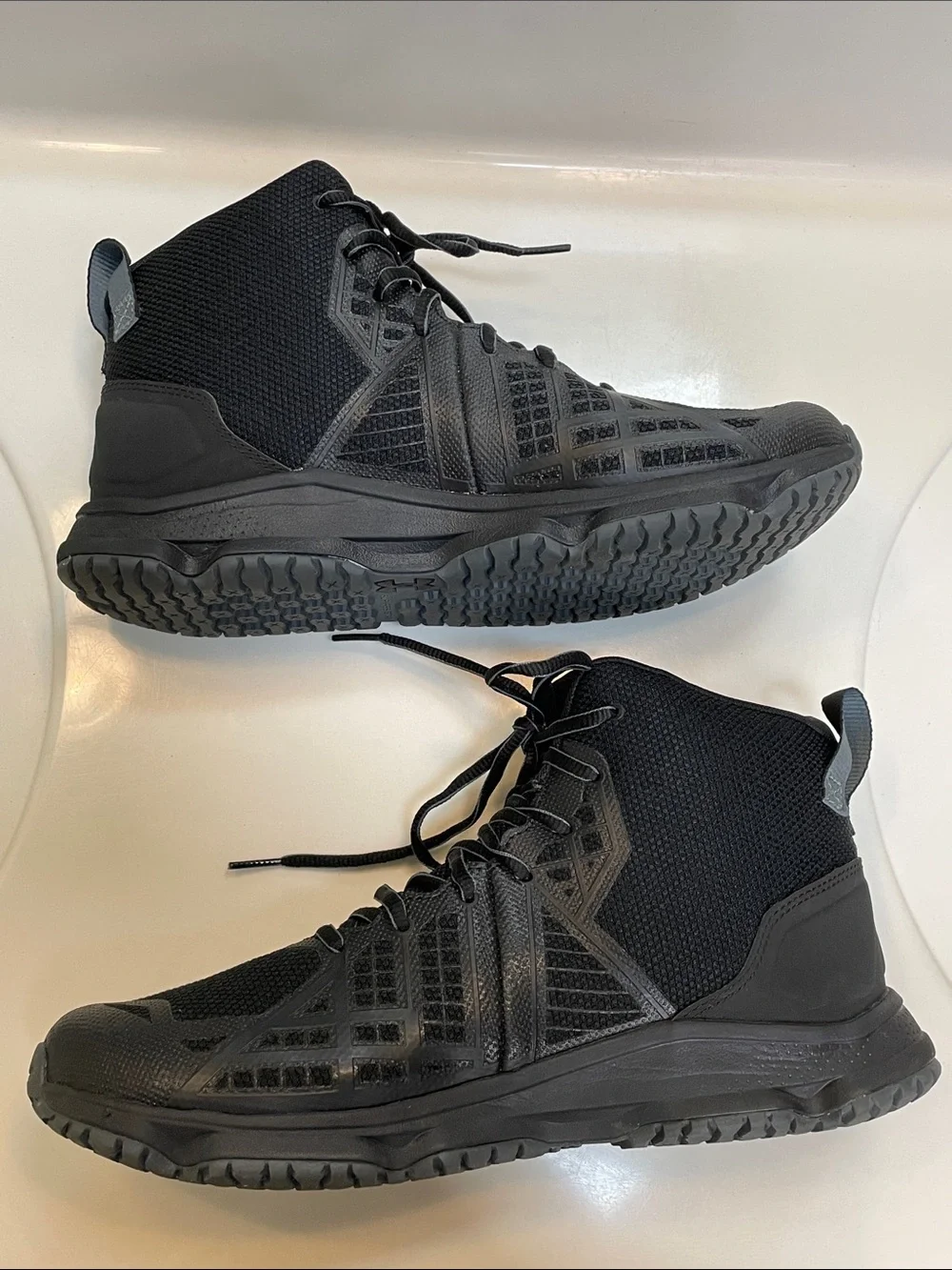 Under Armour Men’s Micro G Strikefast Mid Black Outdoor Tactical Boots